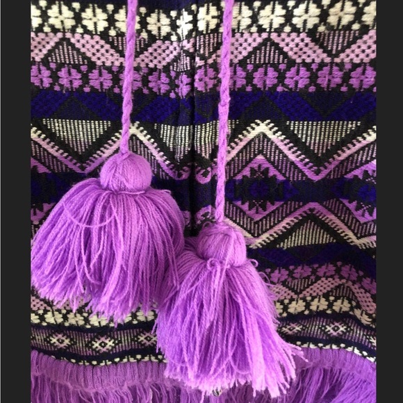 Circe 1970s Handmade Woven Purple Mexican Knit CAPE WRAP + one size fits all - Picture 6 of 6